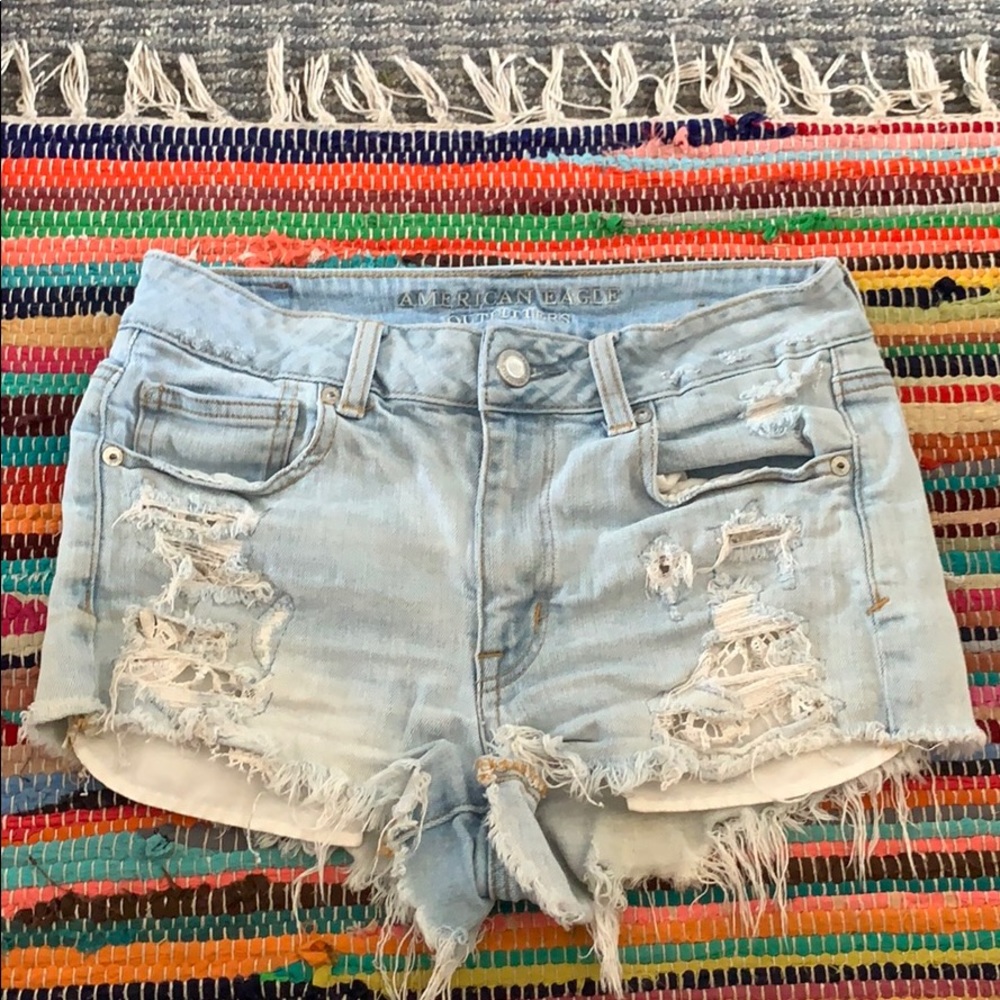 American Eagle Denim Shorts. US size 6